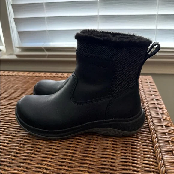 Black Ankle Boots for Women - Picture 2 of 5